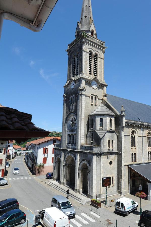 Hotel Les Tilleuls Hasparren Exterior photo